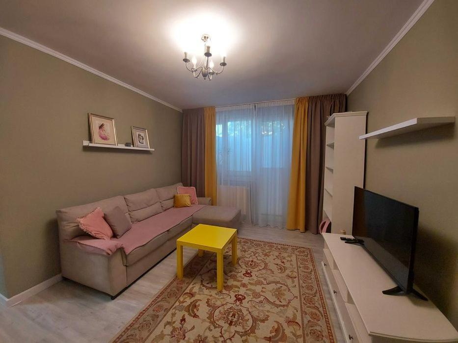 Apartament Marasesti ピテシュティ エクステリア 写真